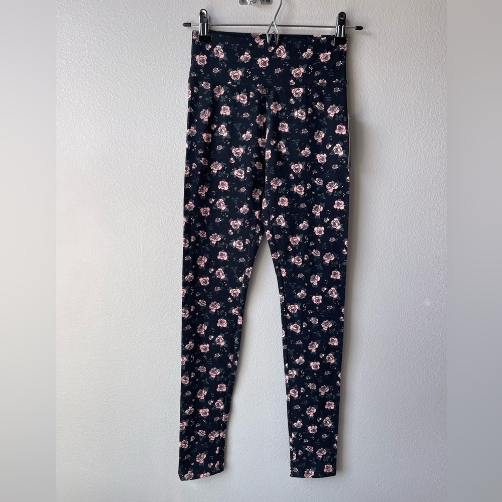 Black floral leggings